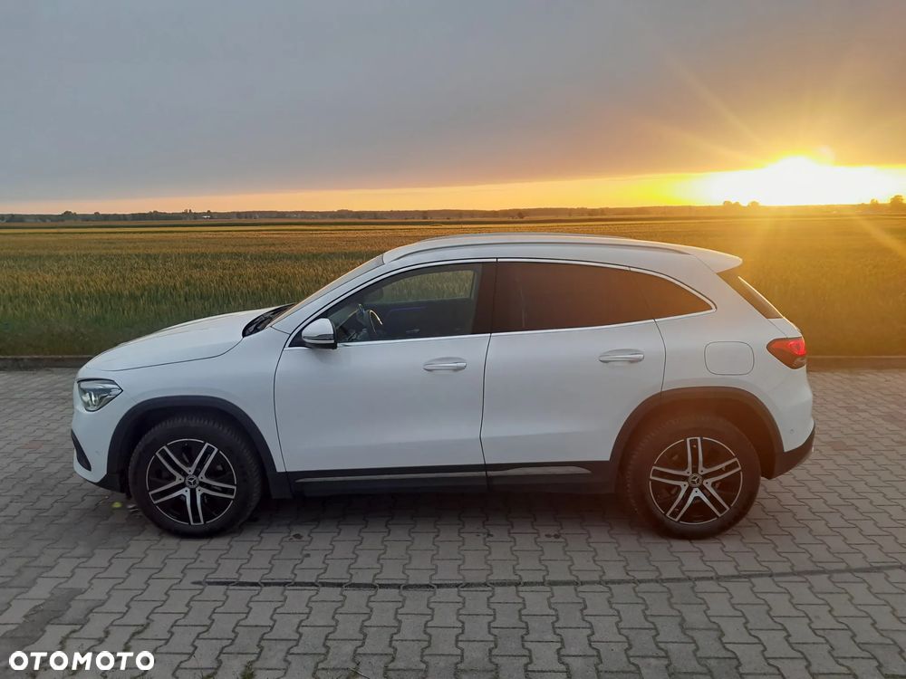 Mercedes-Benz GLA 200 d - 14