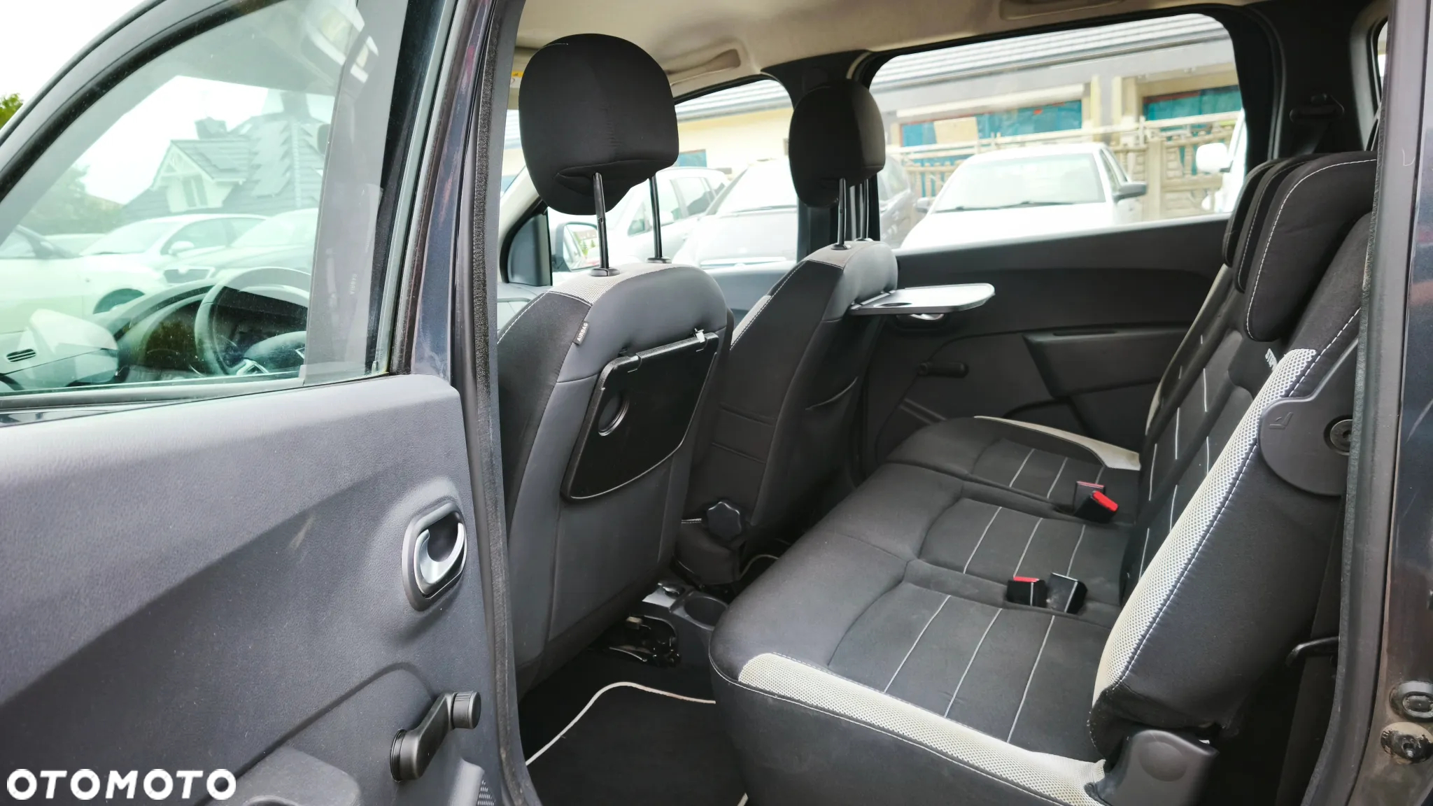 Dacia Lodgy SCe 100 Stepway - 25