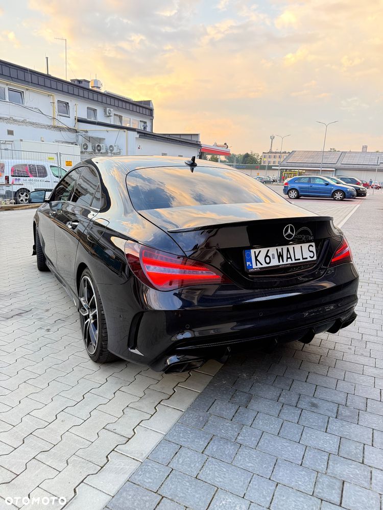 Mercedes-Benz CLA 180 AMG Line - 8
