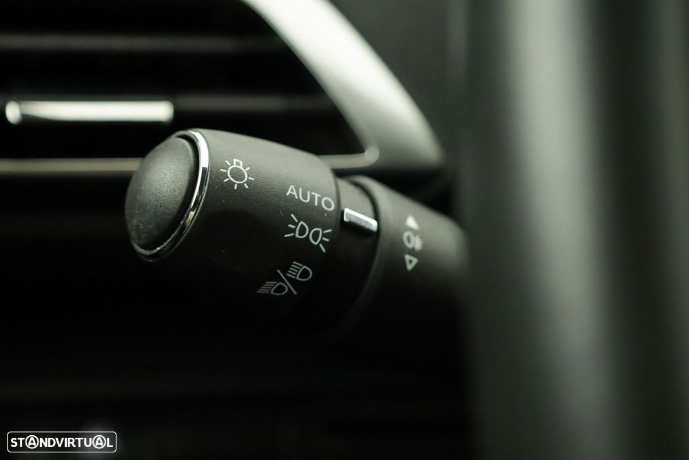 Peugeot 3008 1.2 Hybrid Allure Pack e-DCS6 - 17