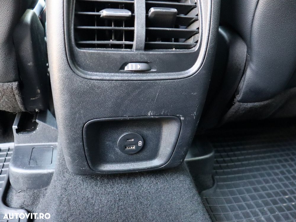 Ford Kuga 2.0 EcoBlue A8 AWD ST Line - 17