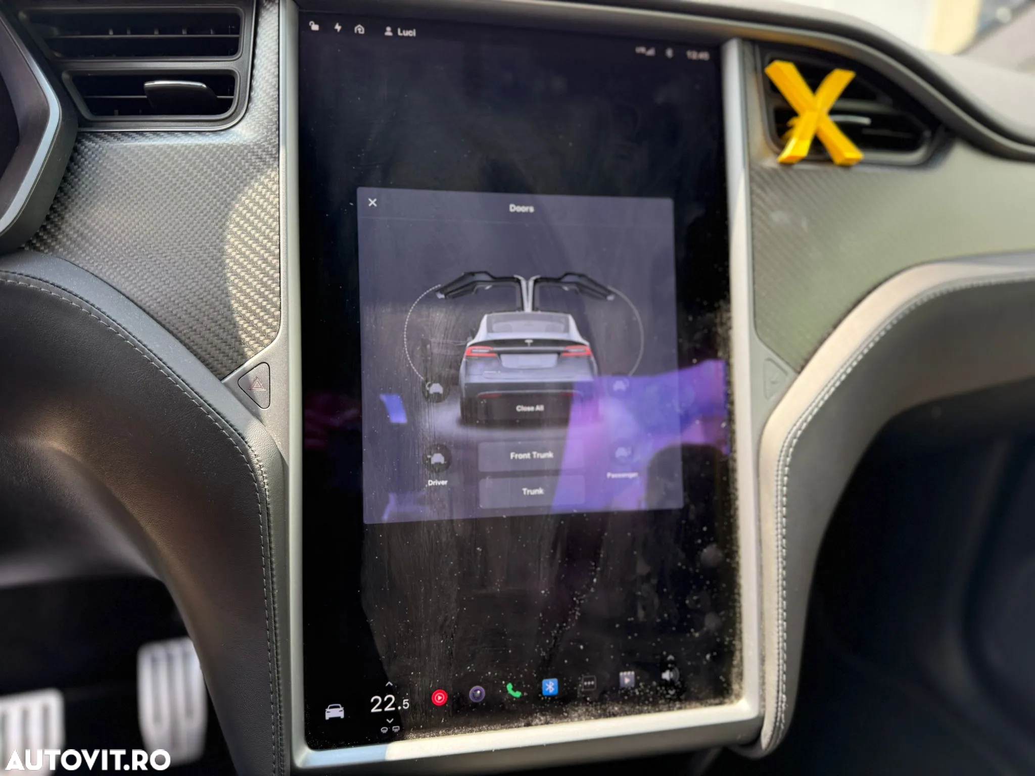 Tesla Model X - 8