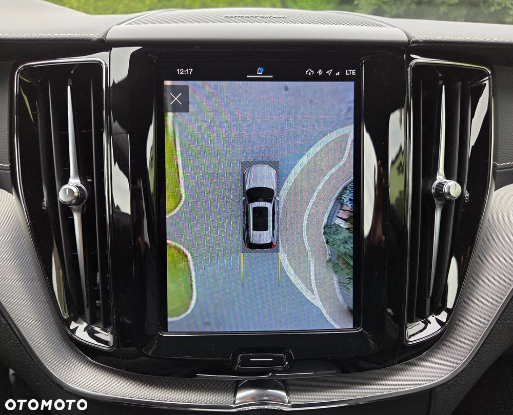 Volvo XC 60 B4 D Ultimate Dark - 36