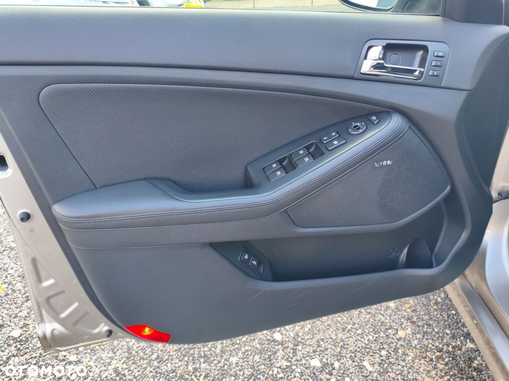 Kia Optima - 22