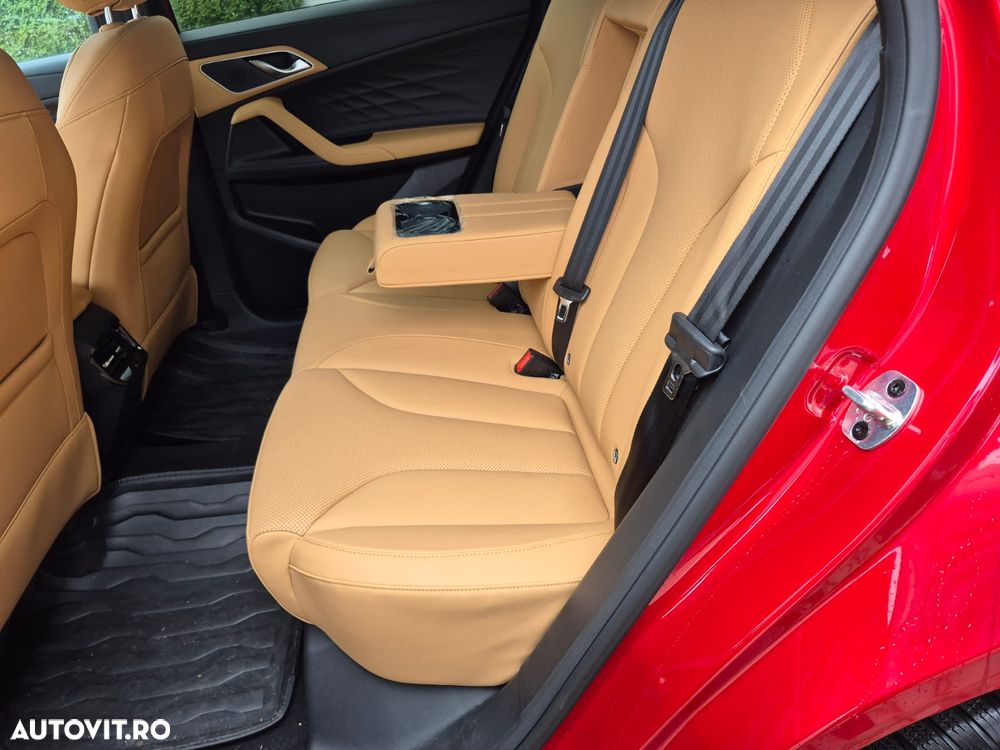 MG HS HEV Luxury - 14