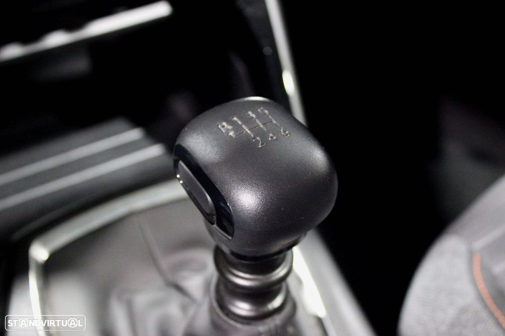 Peugeot 208 1.2 PureTech Active Pack - 27