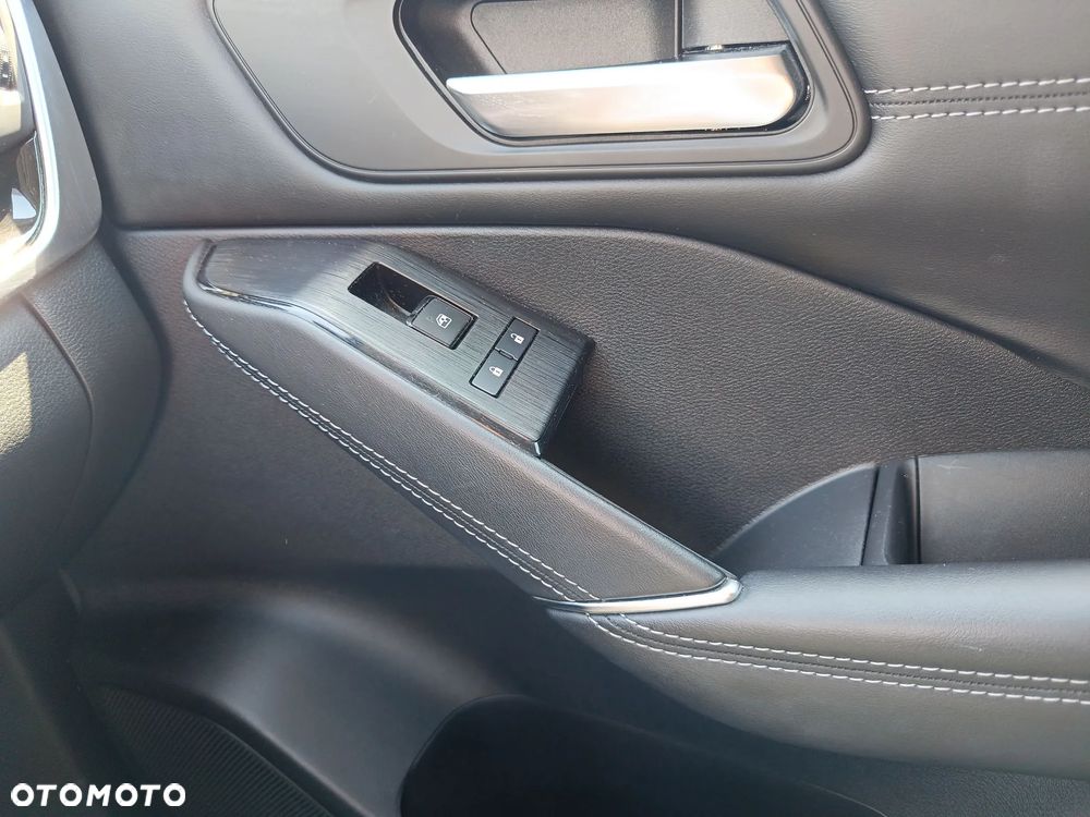Nissan Qashqai 1.3 DIG-T MHEV 4x4 N-Connecta Xtronic - 28