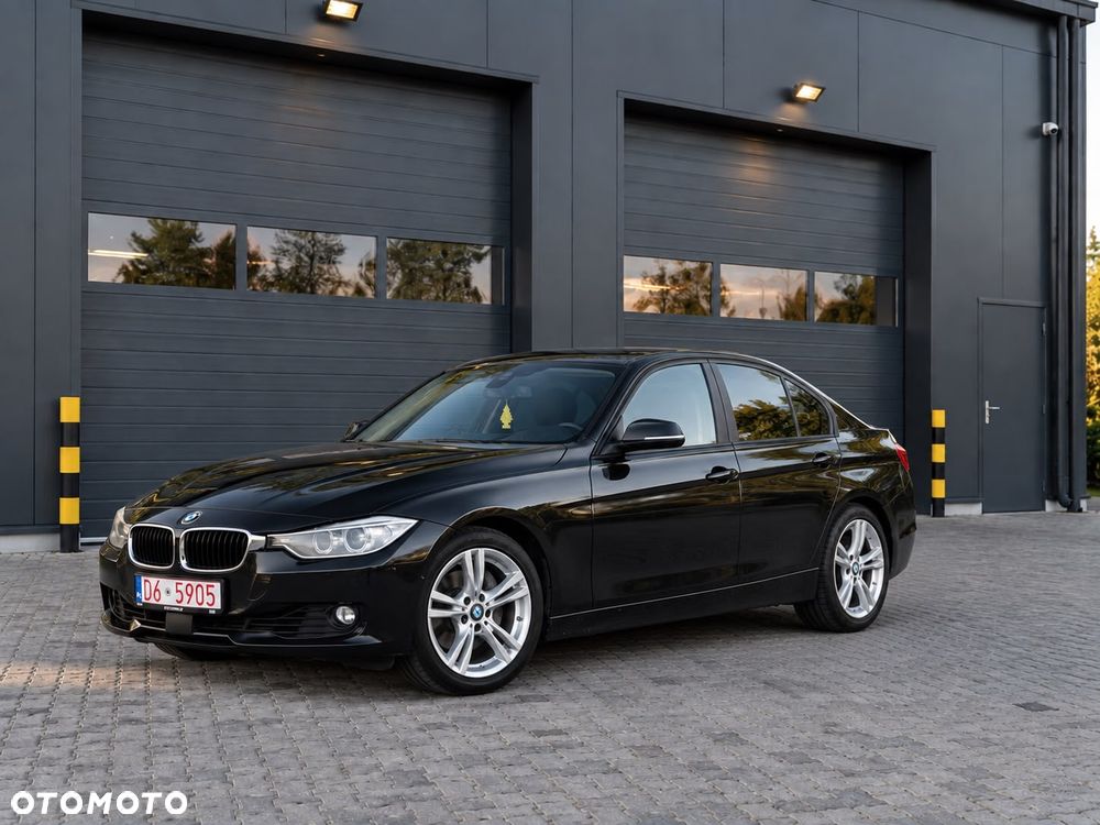 BMW Seria 3 328i - 5