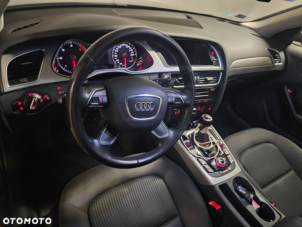 Audi A4 Avant 2.0 TDI DPF Ambiente - 16