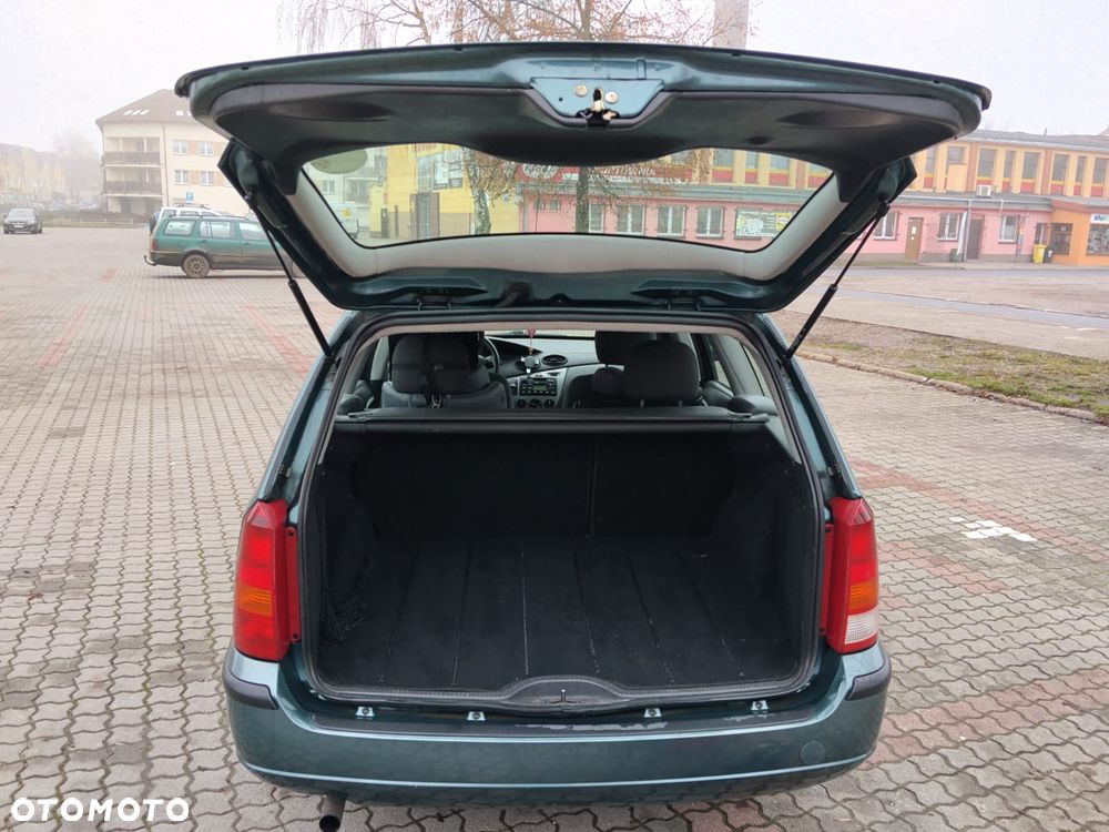 Ford Focus 1.6 Comfort - 3