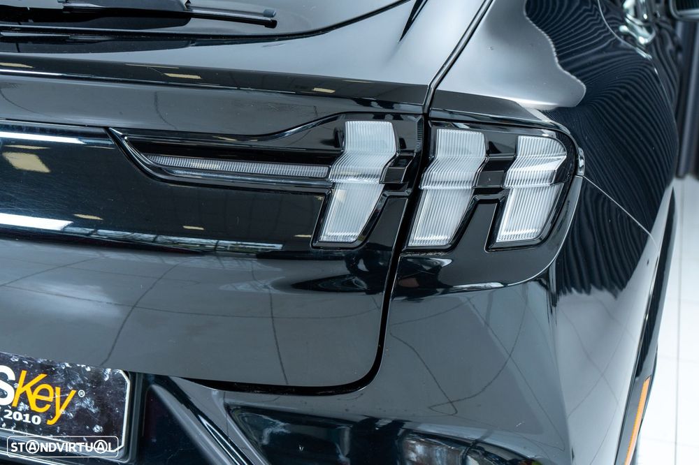 Ford Mustang Mach-E 98.7 kWh Premium - 46