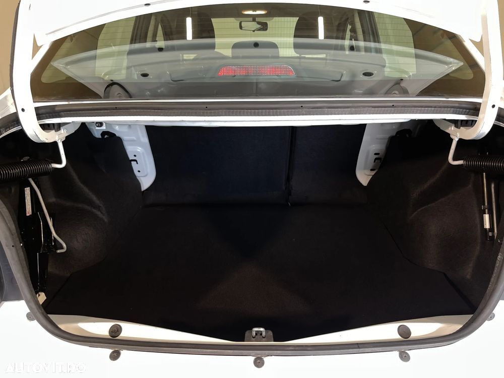 Dacia Logan 1.5 Blue dCi Laureate - 12