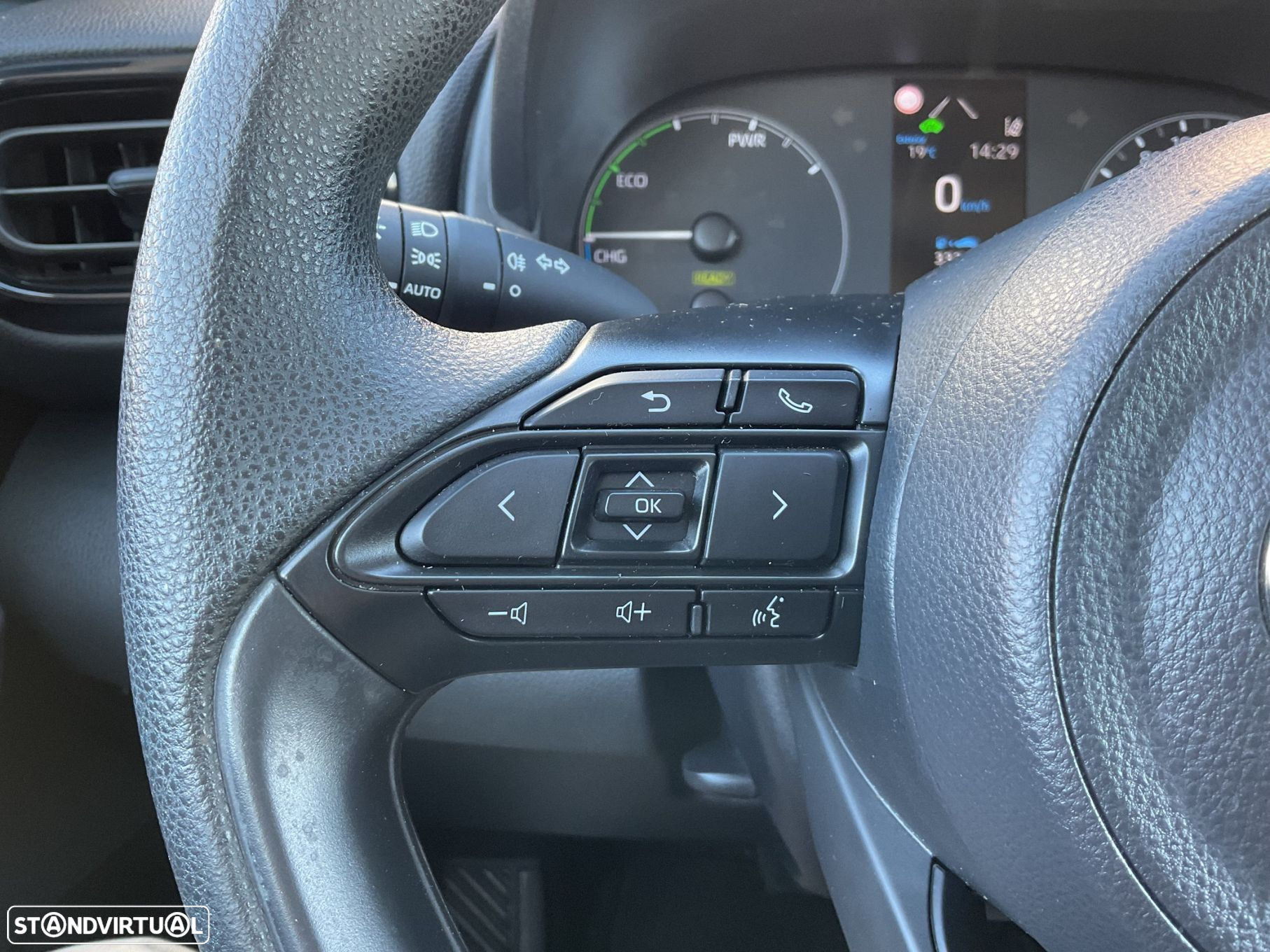 Toyota Yaris - 33
