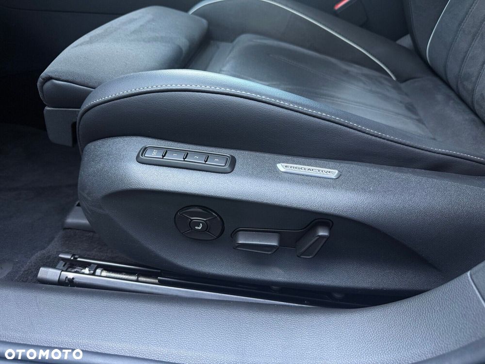 Volkswagen Passat - 14