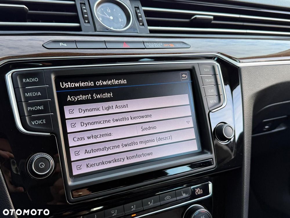 Volkswagen Passat - 29