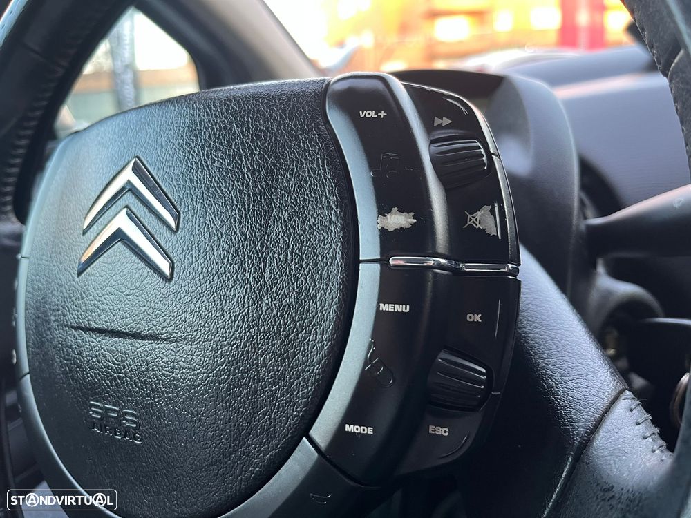 Citroën C4 1.6 HDi VTR - 19