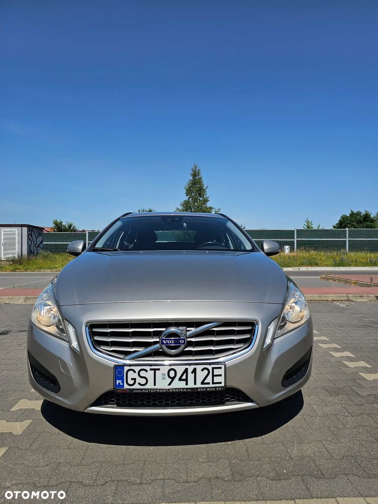 Volvo V60 D4 Momentum - 13