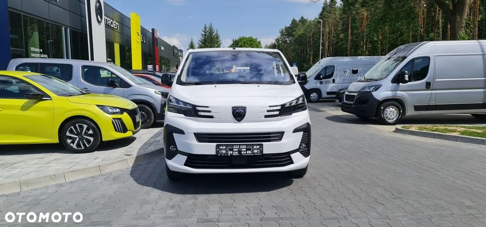 Peugeot Traveller - 11
