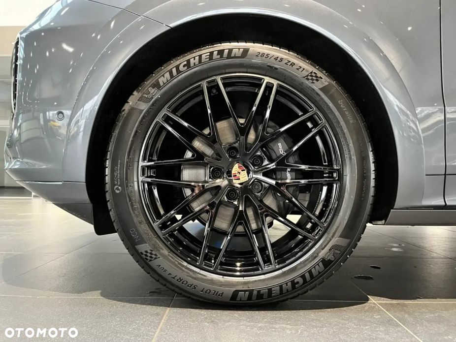 Porsche Cayenne Black Edition - 20