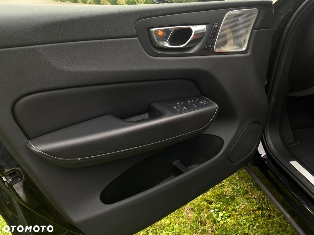 Volvo XC 60 B5 D AWD Inscription - 23