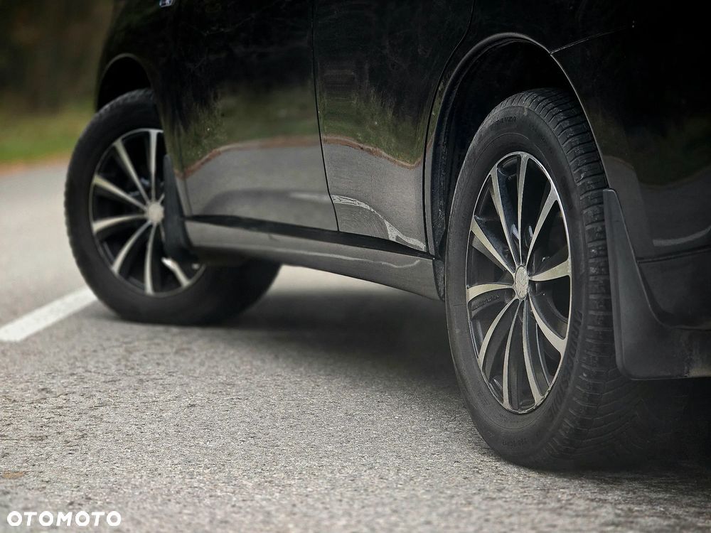 Mitsubishi Outlander - 37