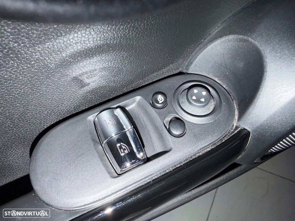 MINI 3 Portas Cooper SE - 26