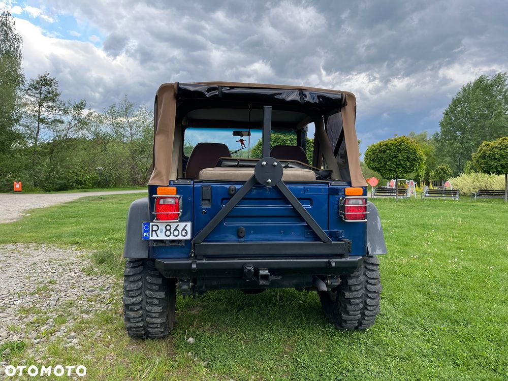 Jeep Wrangler - 13
