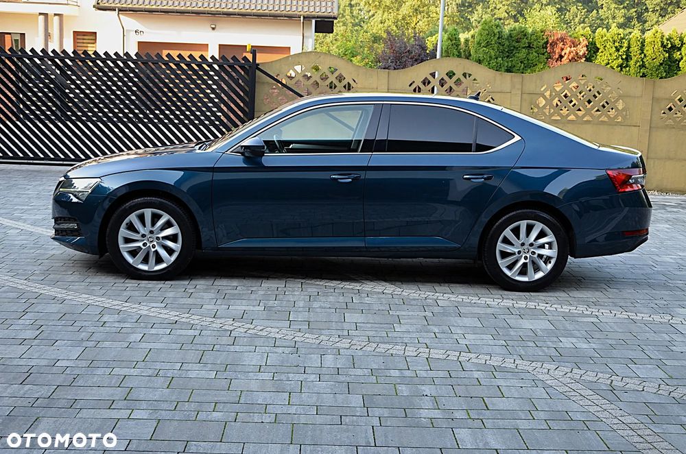 Skoda Superb 2.0 TDI SCR Active DSG - 2