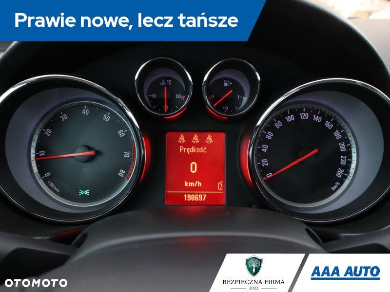 Opel Insignia - 13
