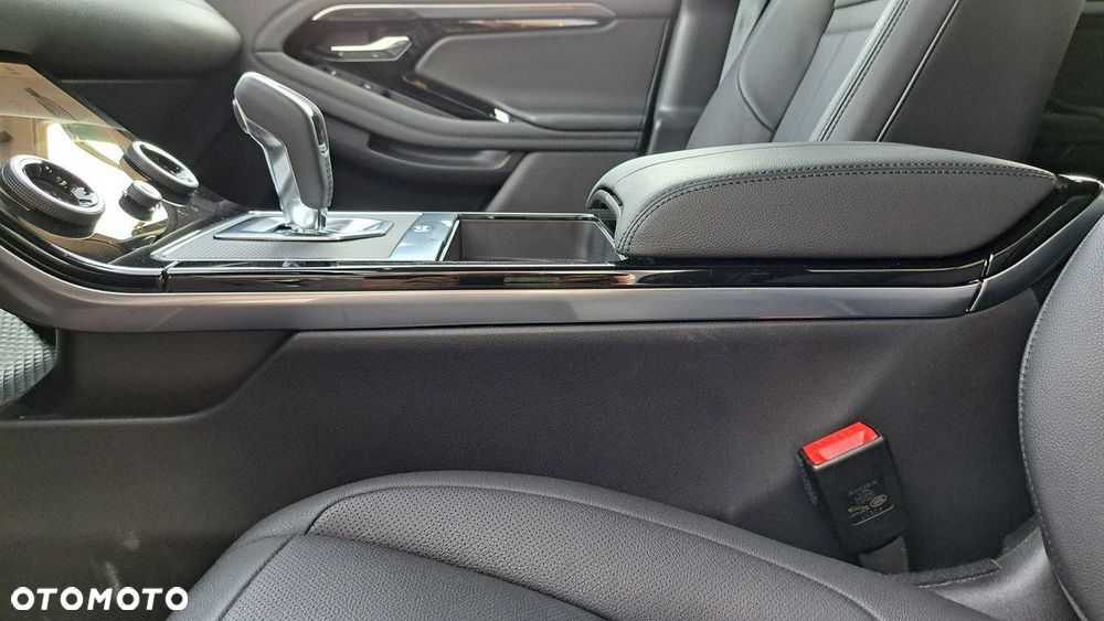 Land Rover Range Rover Evoque - 32