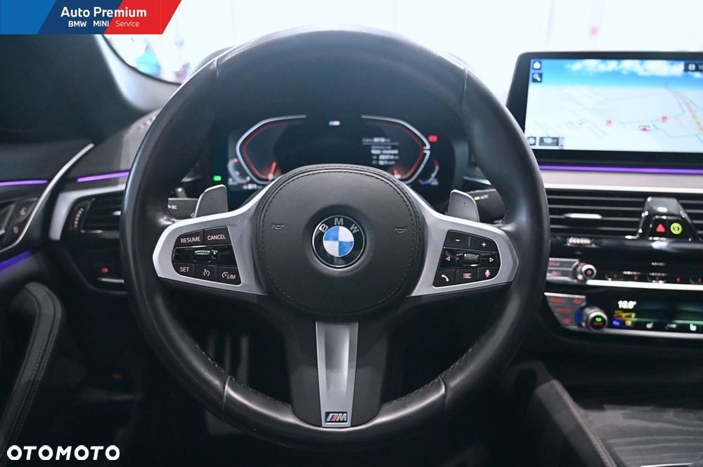 BMW Seria 5 530d xDrive mHEV - 8