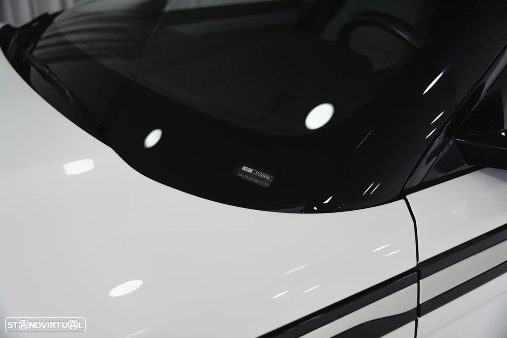 Land Rover Range Rover Evoque P300e R-Dynamic HSE - 4