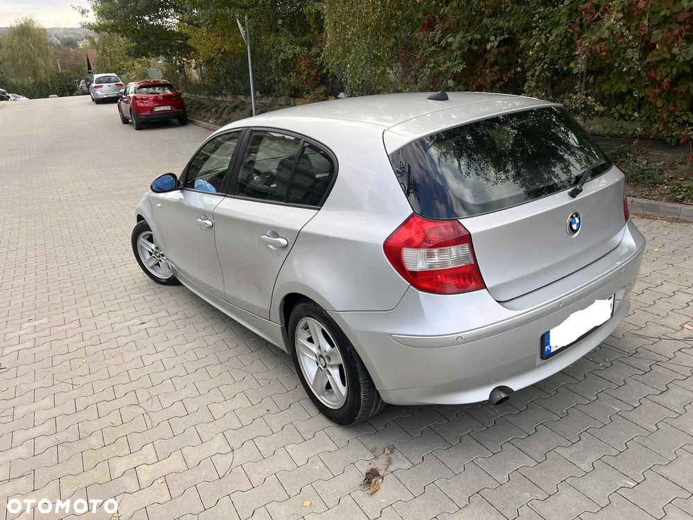 BMW Seria 1 120i - 5