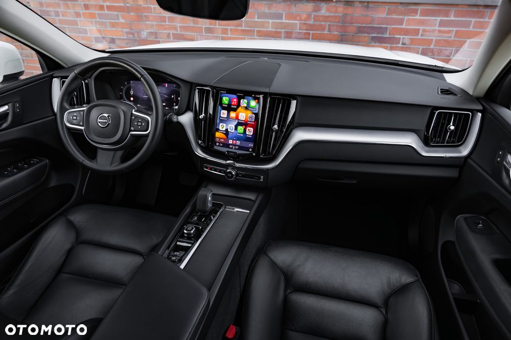Volvo XC 60 B4 D Geartronic Momentum Pro - 34