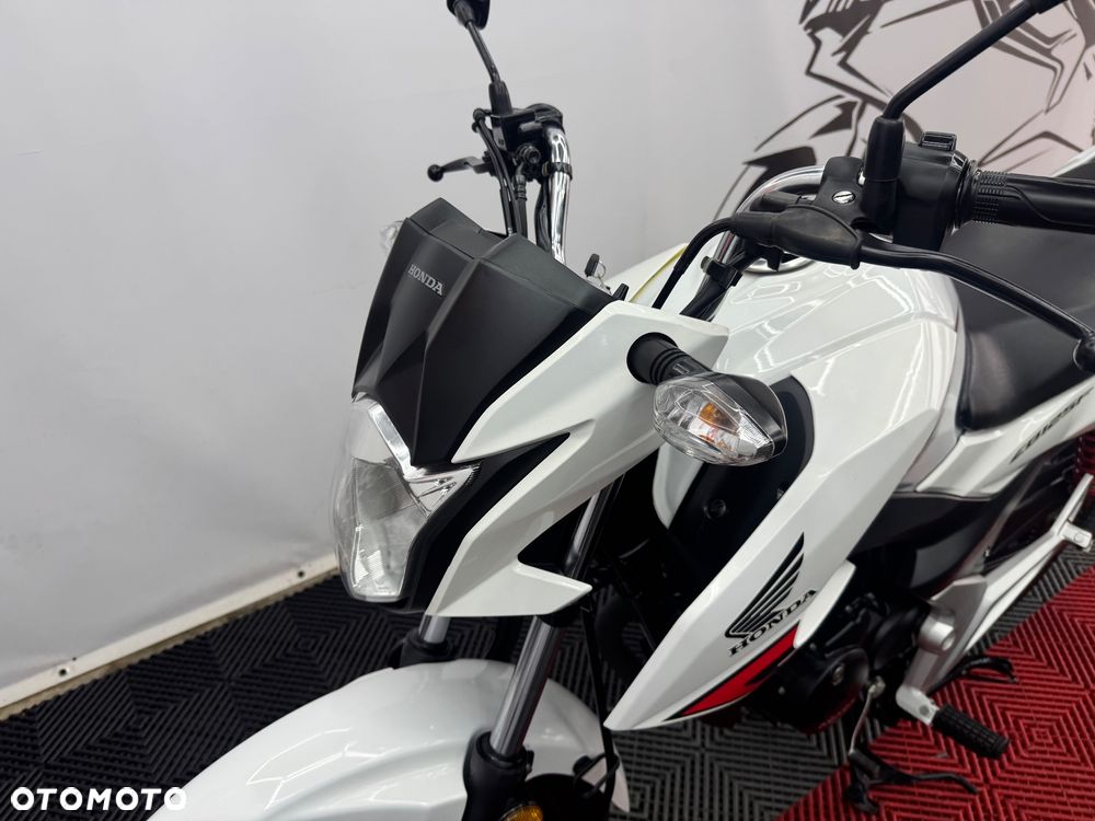 Honda CBF - 11