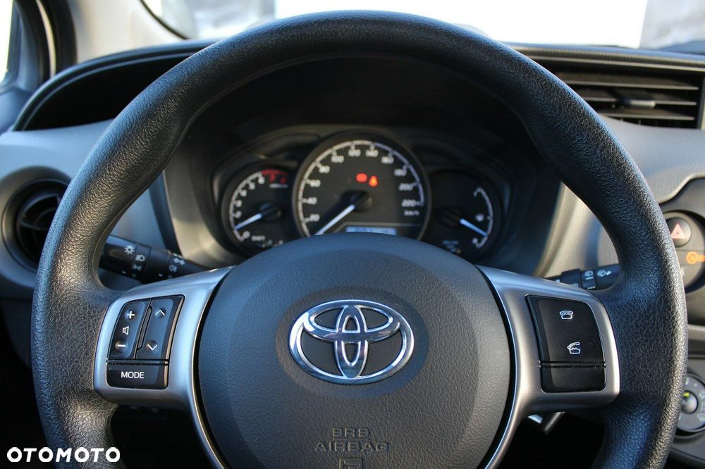 Toyota Yaris - 13