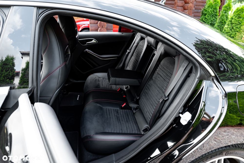 Mercedes-Benz CLA - 22