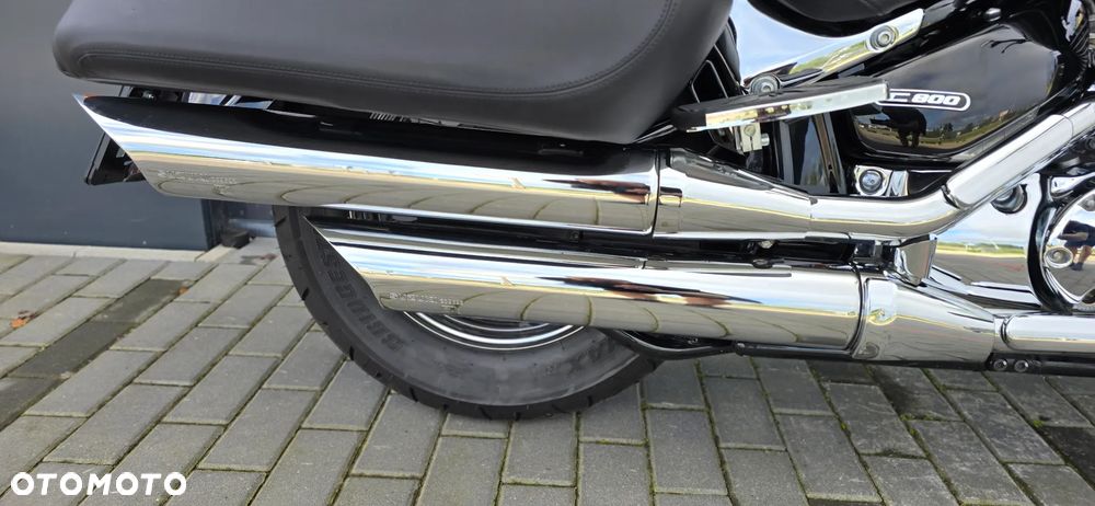Suzuki VL 800 Volusia - Boulevard C50 - 19