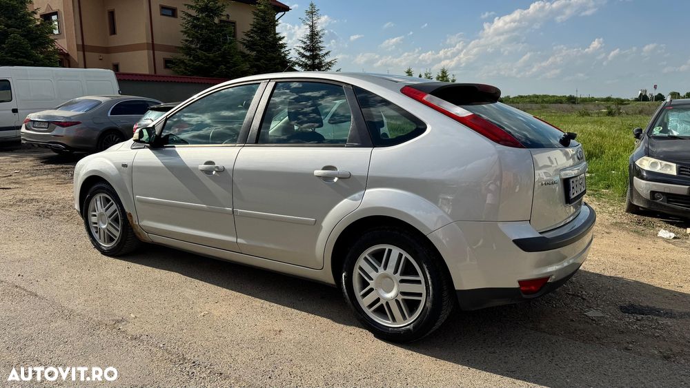 Ford Focus 2.0 TDCi Ghia - 1