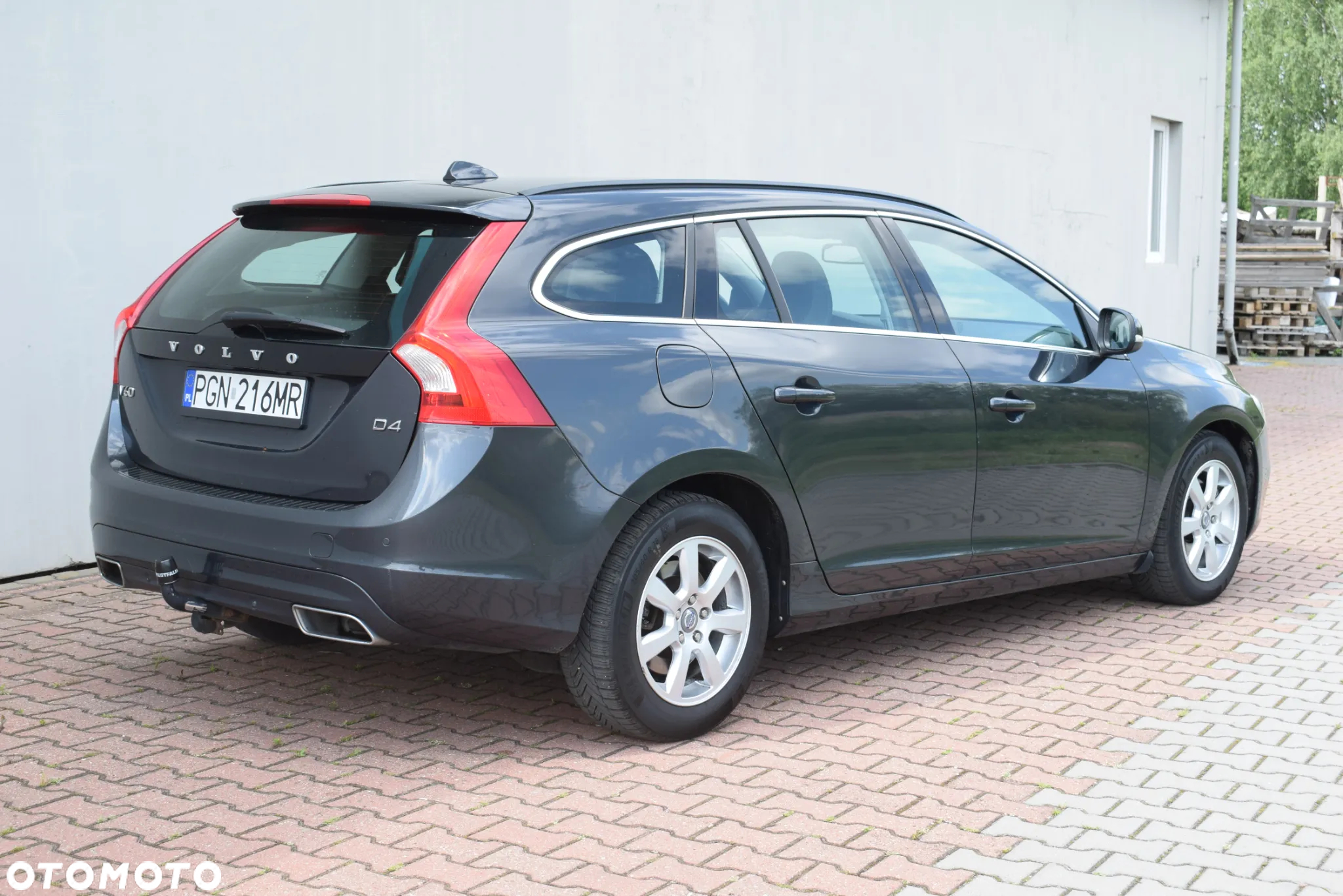 Volvo V60 D4 Drive-E Momentum - 4