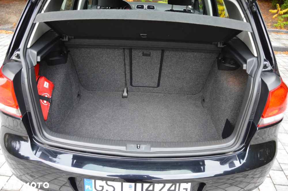 Volkswagen Golf - 35