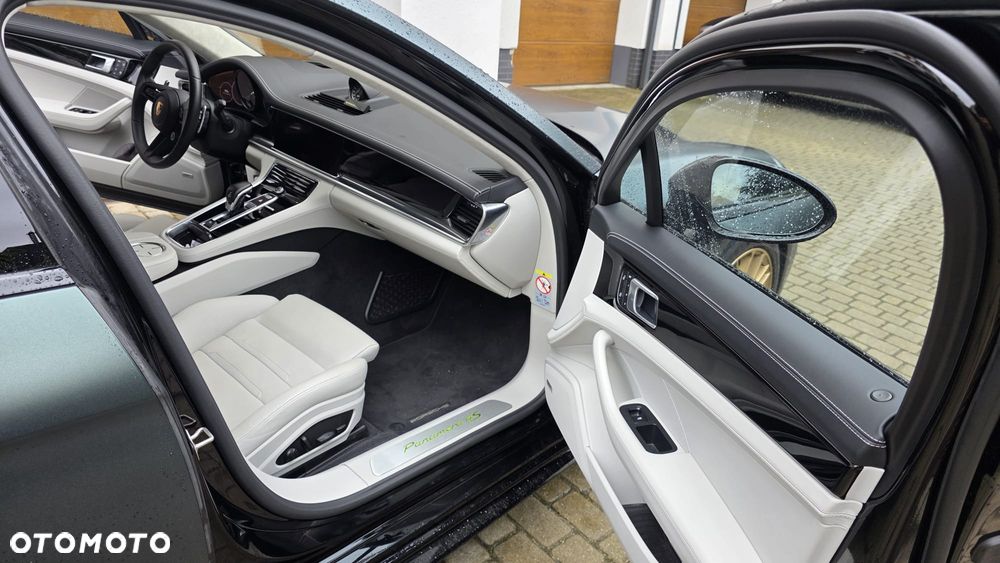 Porsche Panamera - 11