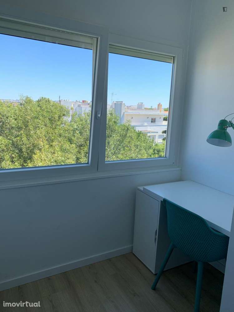 Quarto - localizado em Oeiras Lisbon - Grande imagem: 3/11