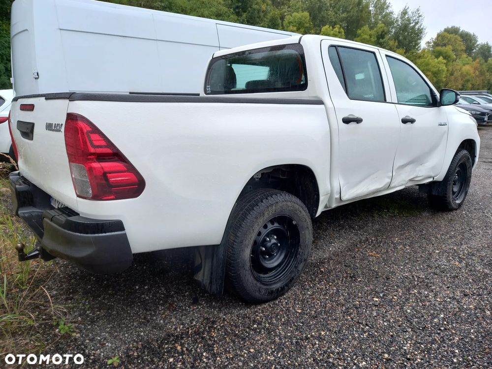 Toyota Hilux 2.4 D-4D Double Cab DLX 4x4 - 3