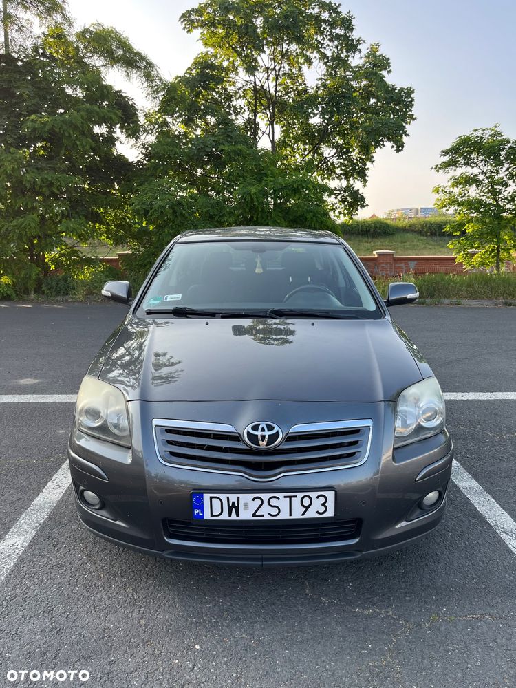 Toyota Avensis 2.0 D-4D Sol - 1