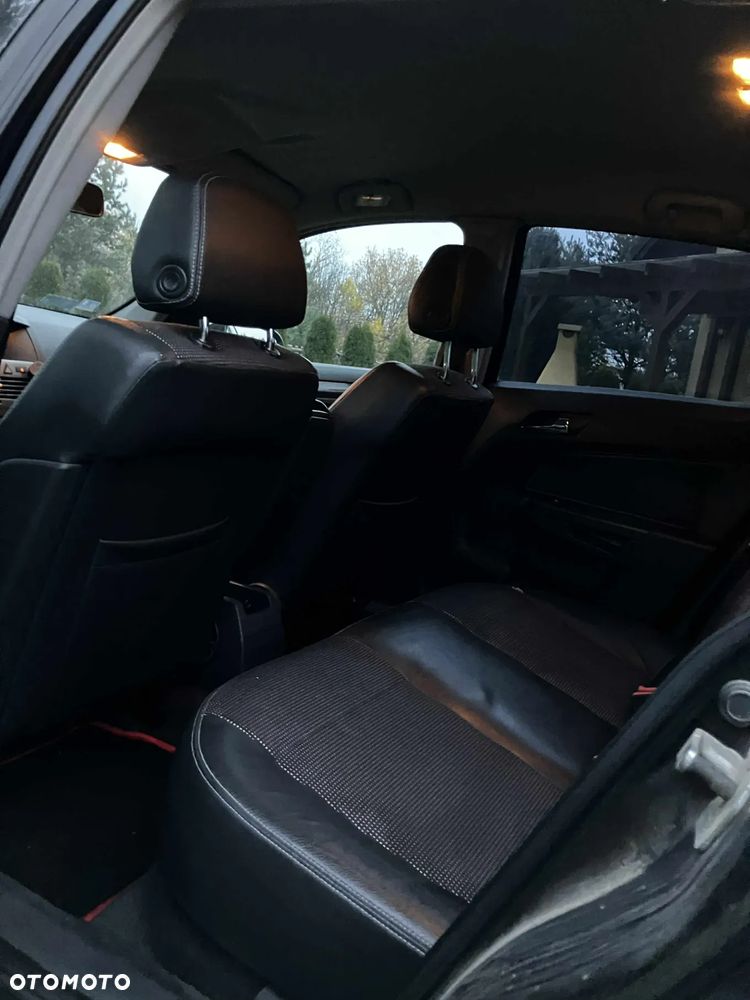 Opel Astra 1.9 CDTI Cosmo - 7