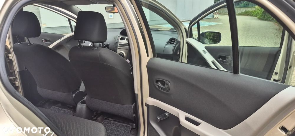 Toyota Yaris 1.33 Sol - 19