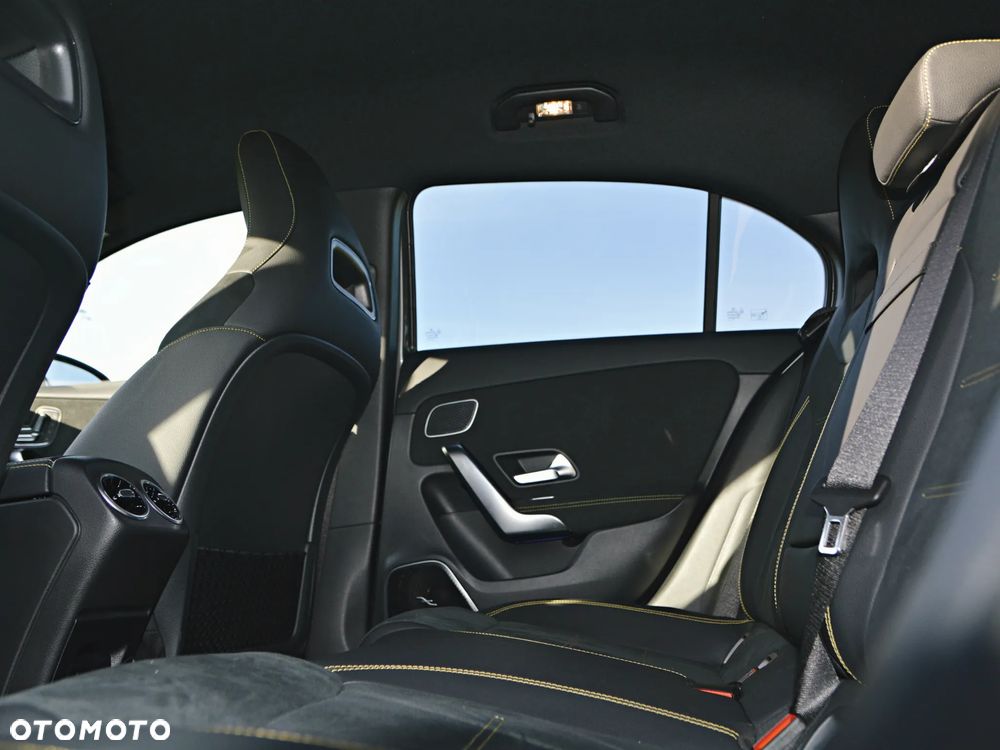 Mercedes-Benz Klasa A 45 S AMG 4-Matic 8G-DCT - 31