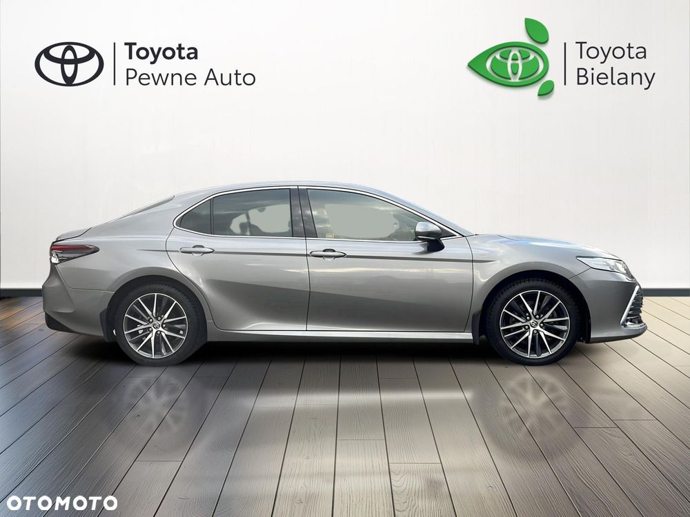 Toyota Camry 2.5 Hybrid Executive CVT - 6