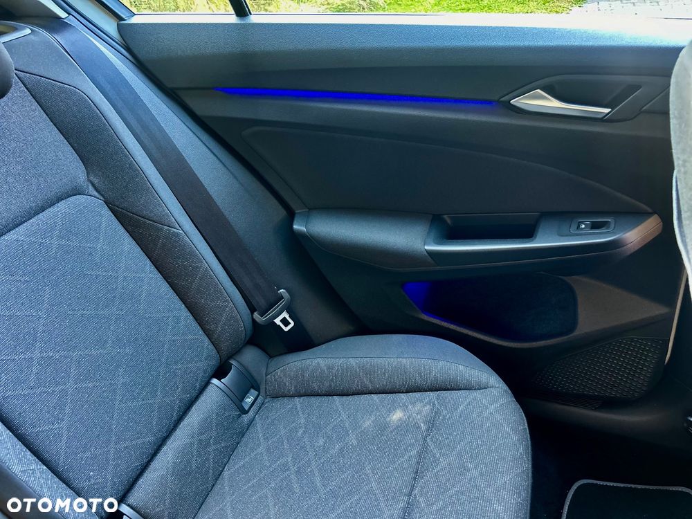 Volkswagen Golf - 17